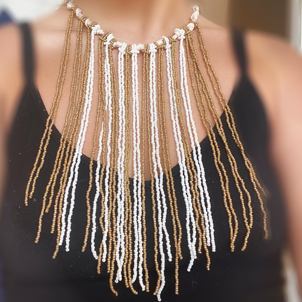 HANDMADE BEADED NECKLACE